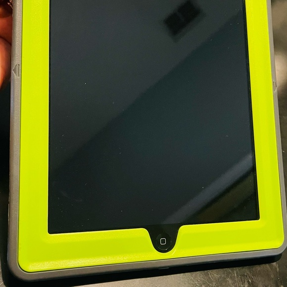 iPad A1458 - Picture 5 of 13